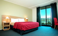 Our seniors accommodation is offered at special rates. We aim to give our senior guests traditional, warm Australian hospitality