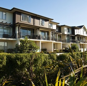 Exterior view at Waldorf Newheaven Apartments