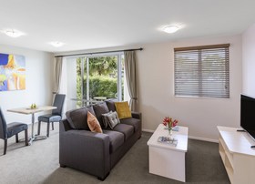 LIVING & DINING