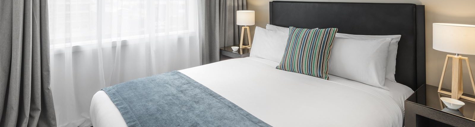 Waldorf Stadium Apartment Hotel